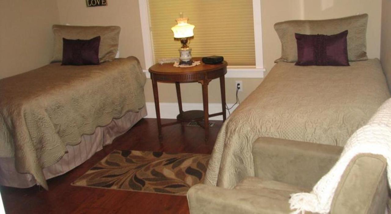 Chesterfield Inn Kelowna Værelse billede