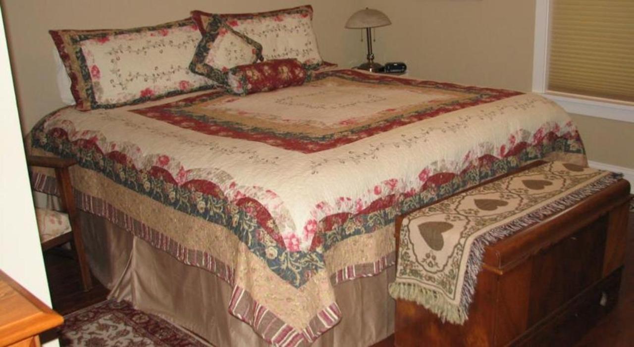 Chesterfield Inn Kelowna Værelse billede